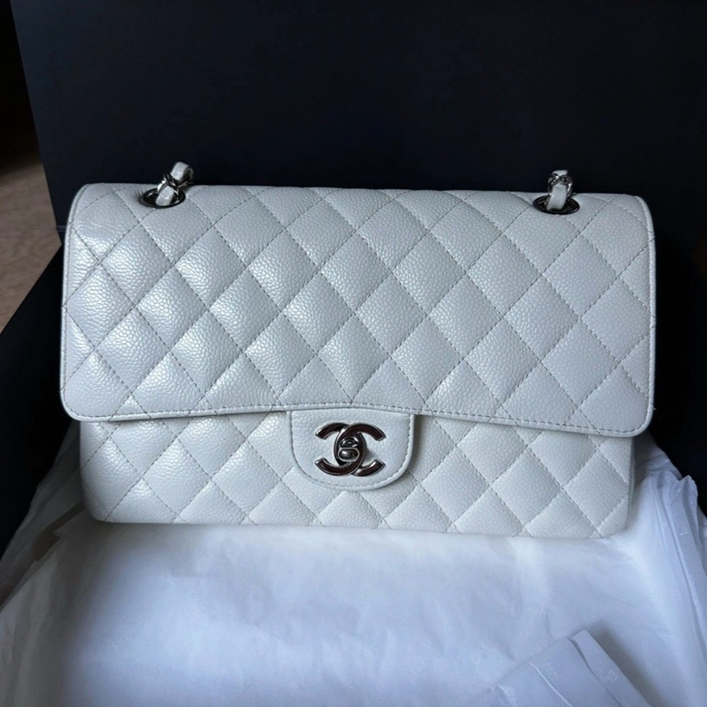 Vintage Medium Chanel Classic flap